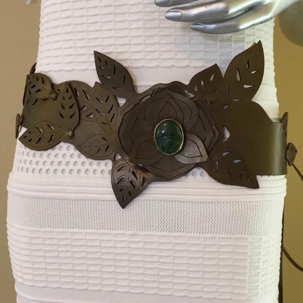 Garavani Valentino leather/jade tie belt
